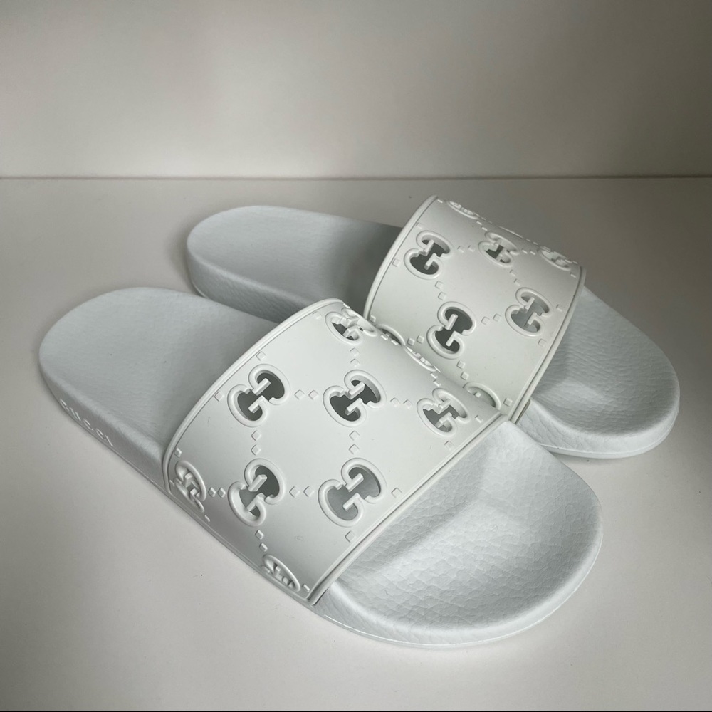 💰SOLD💰 GUCCI slides